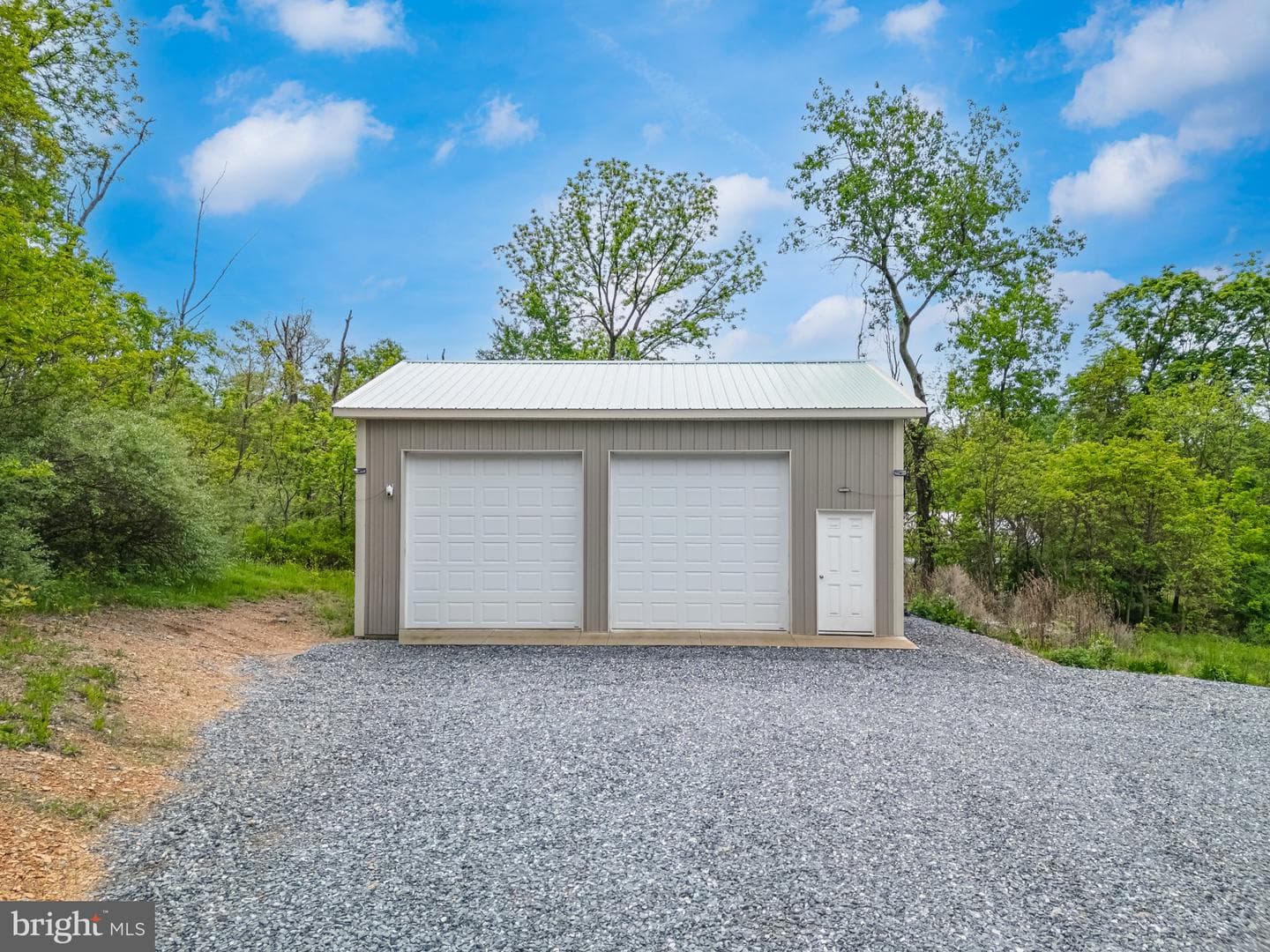 1040 Riverview Drive photo 14