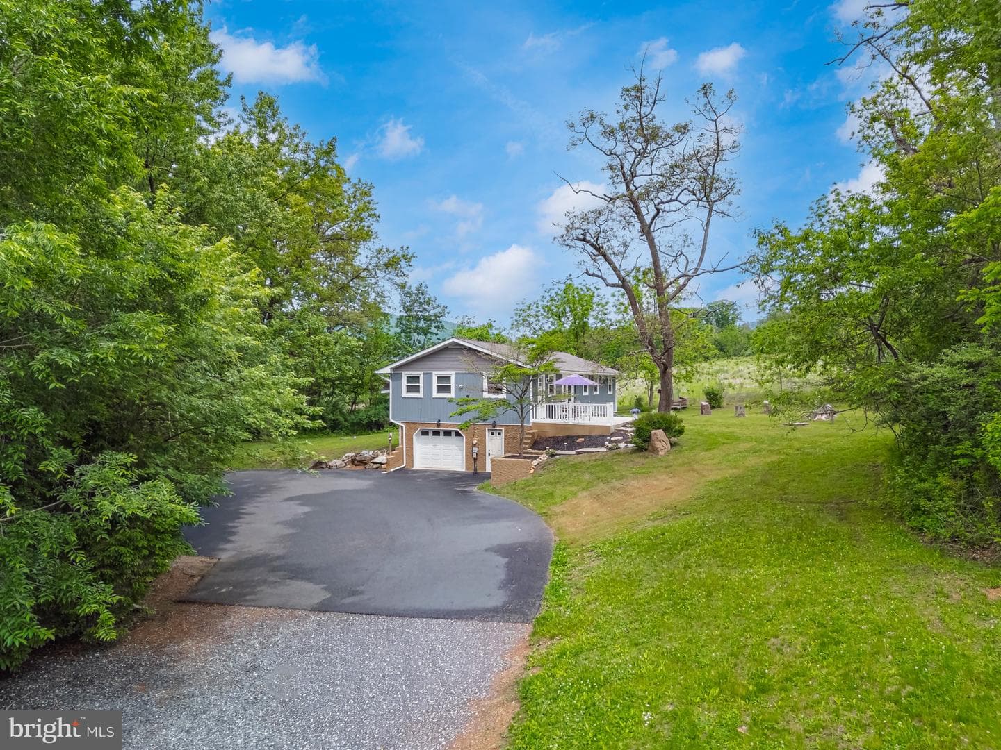 1040 Riverview Drive photo 16