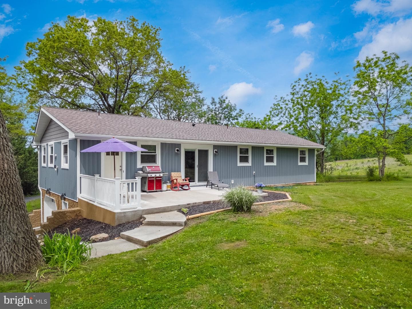 1040 Riverview Drive photo 18