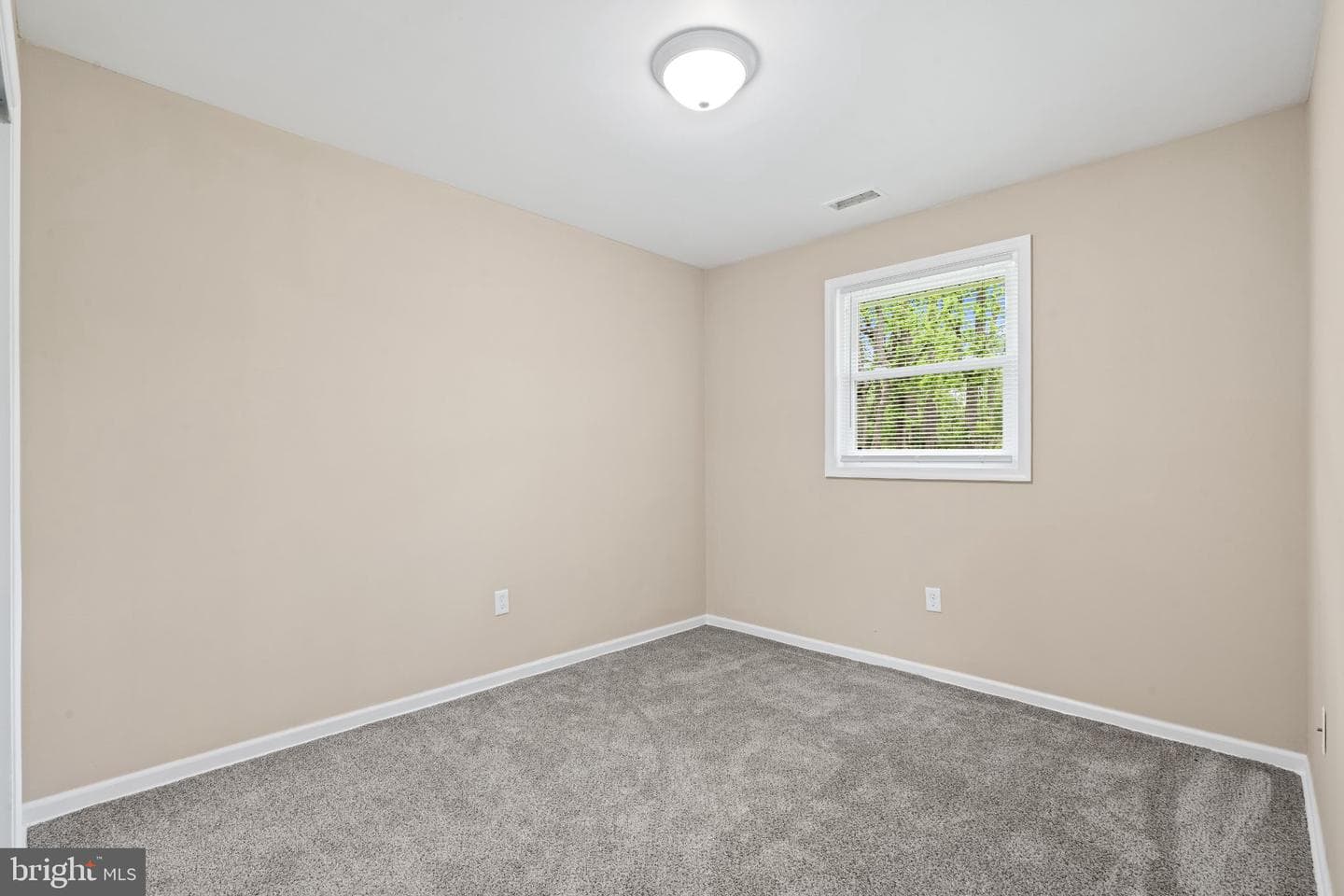 1040 Riverview Drive photo 43