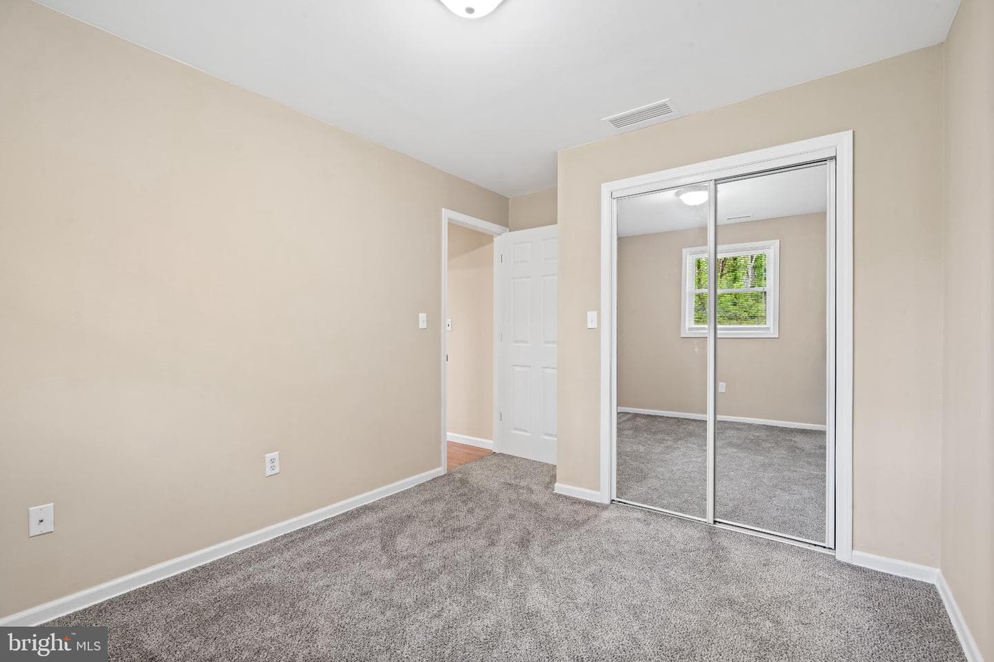 1040 Riverview Drive photo 44