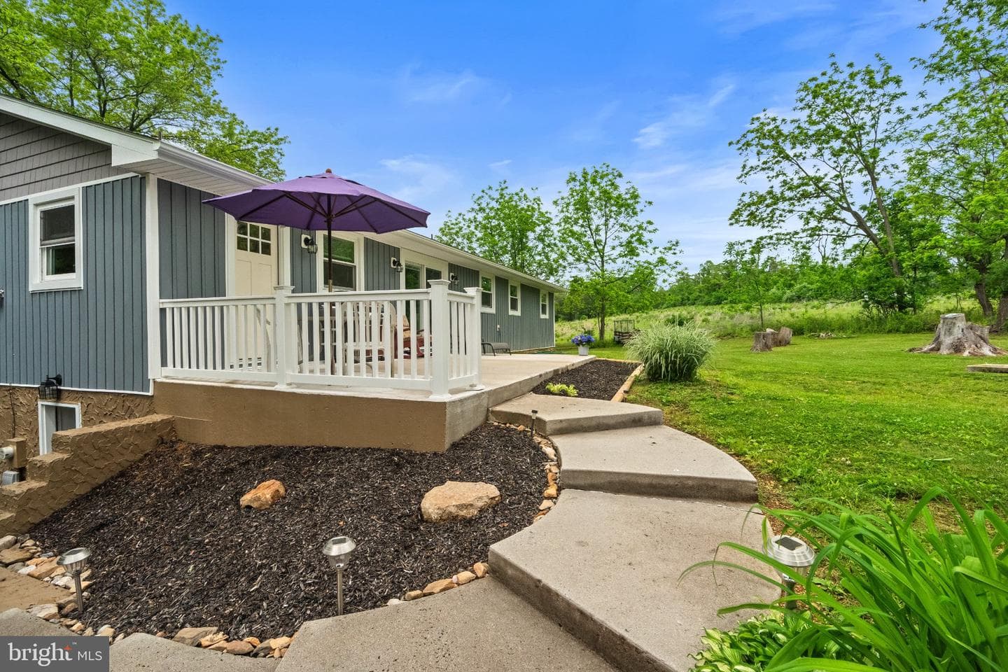 1040 Riverview Drive photo 5