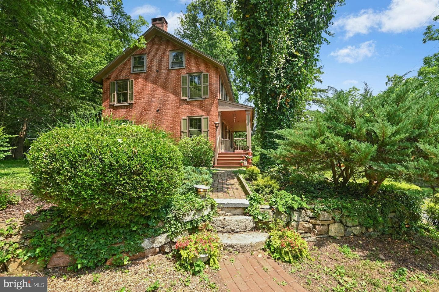1867 Old Mill Road photo 3