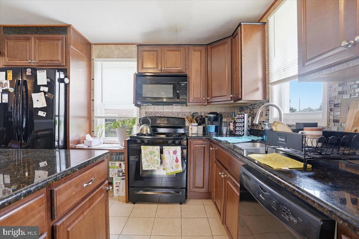 1839 6th Street photo 14