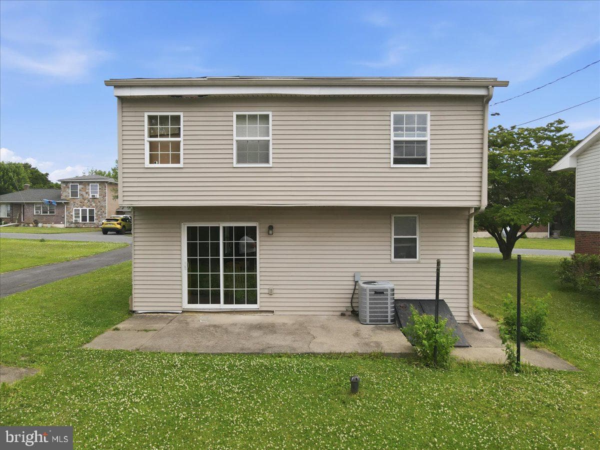 1839 6th Street photo 32