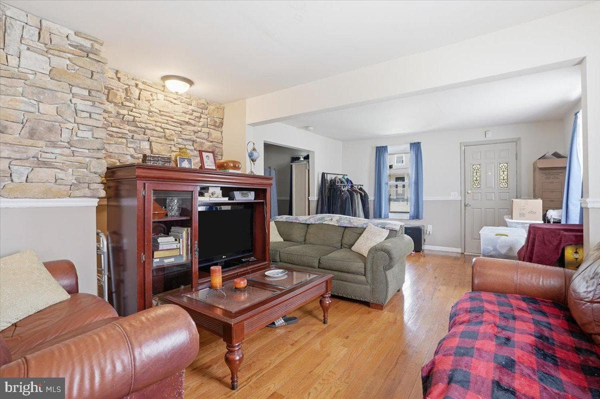 1839 6th Street photo 6