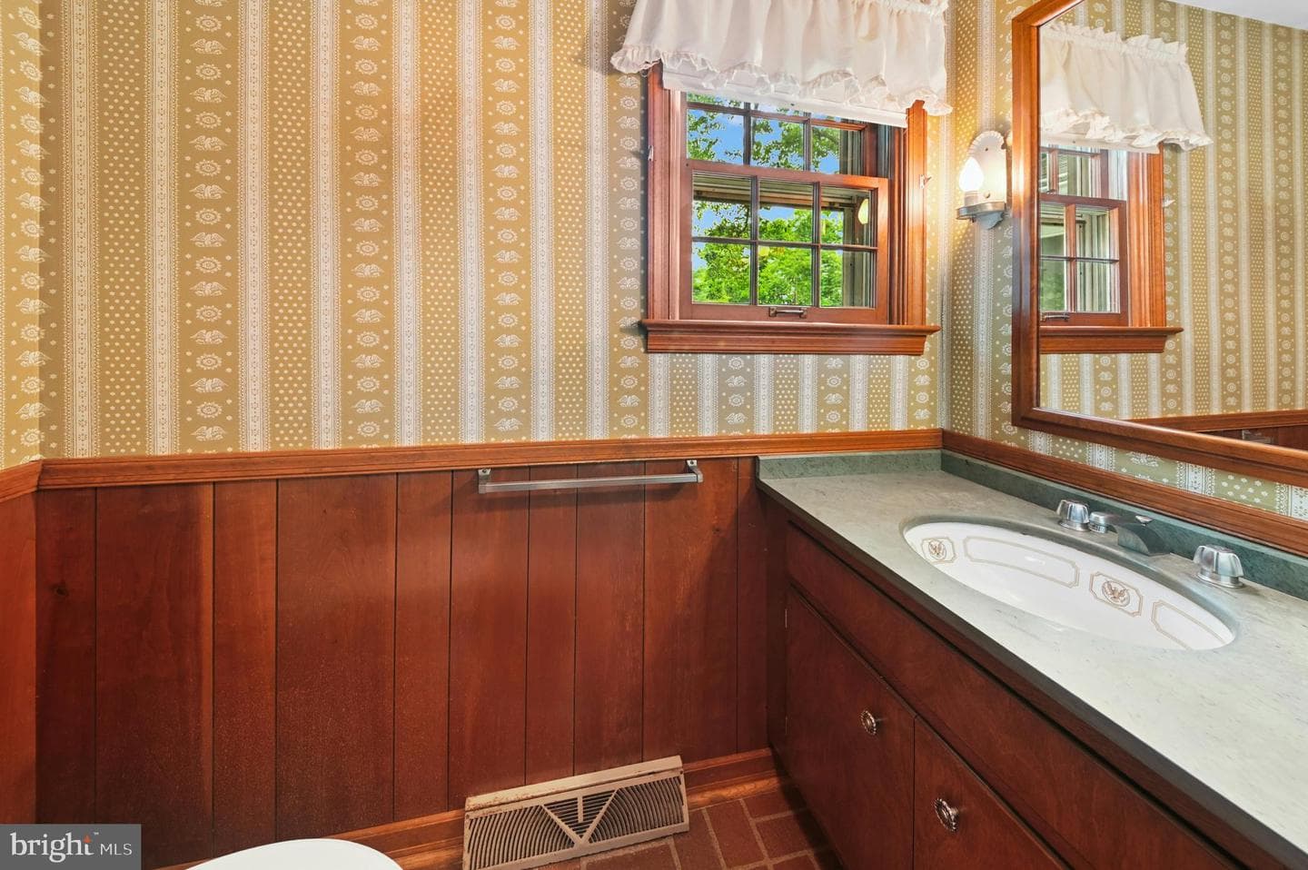 1501 Colesville Road photo 17