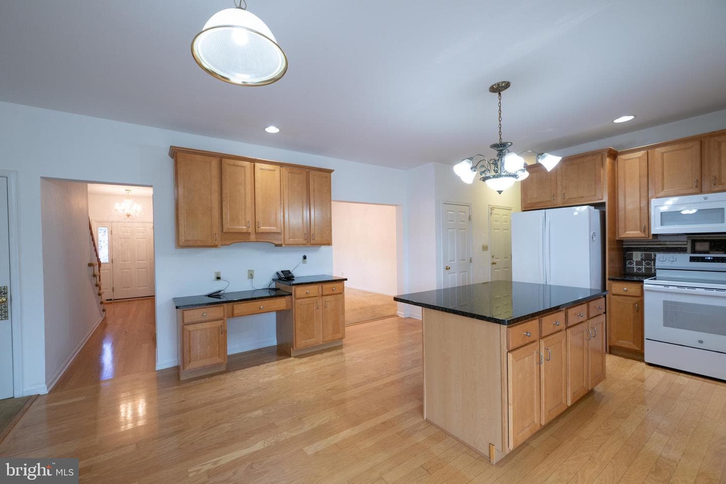 2760 New England Drive photo 13
