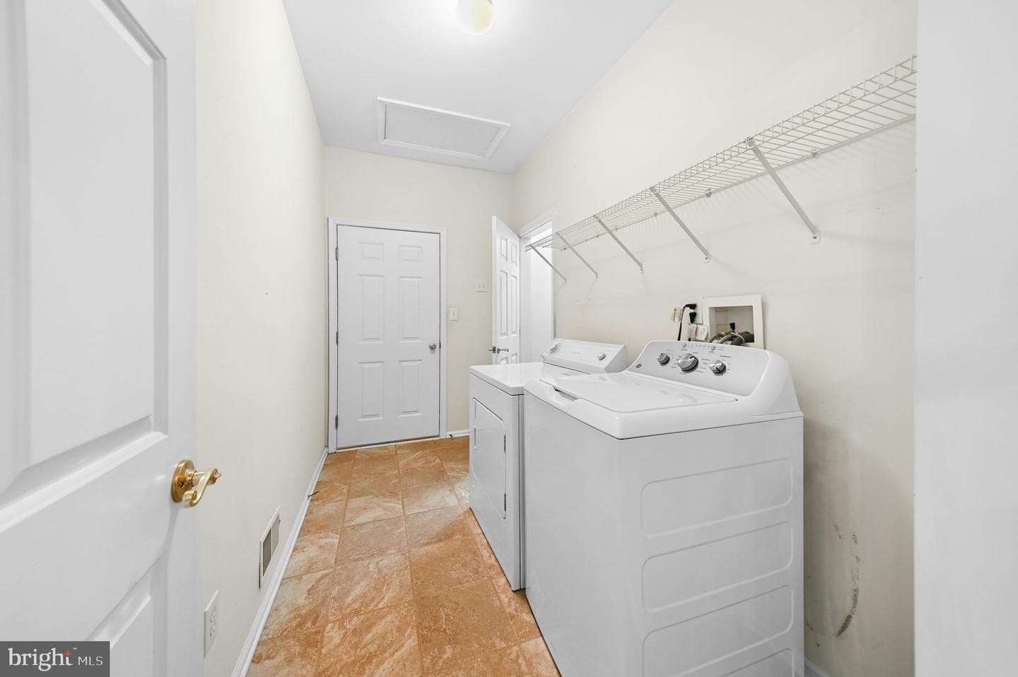 1871 Caryn Drive photo 24