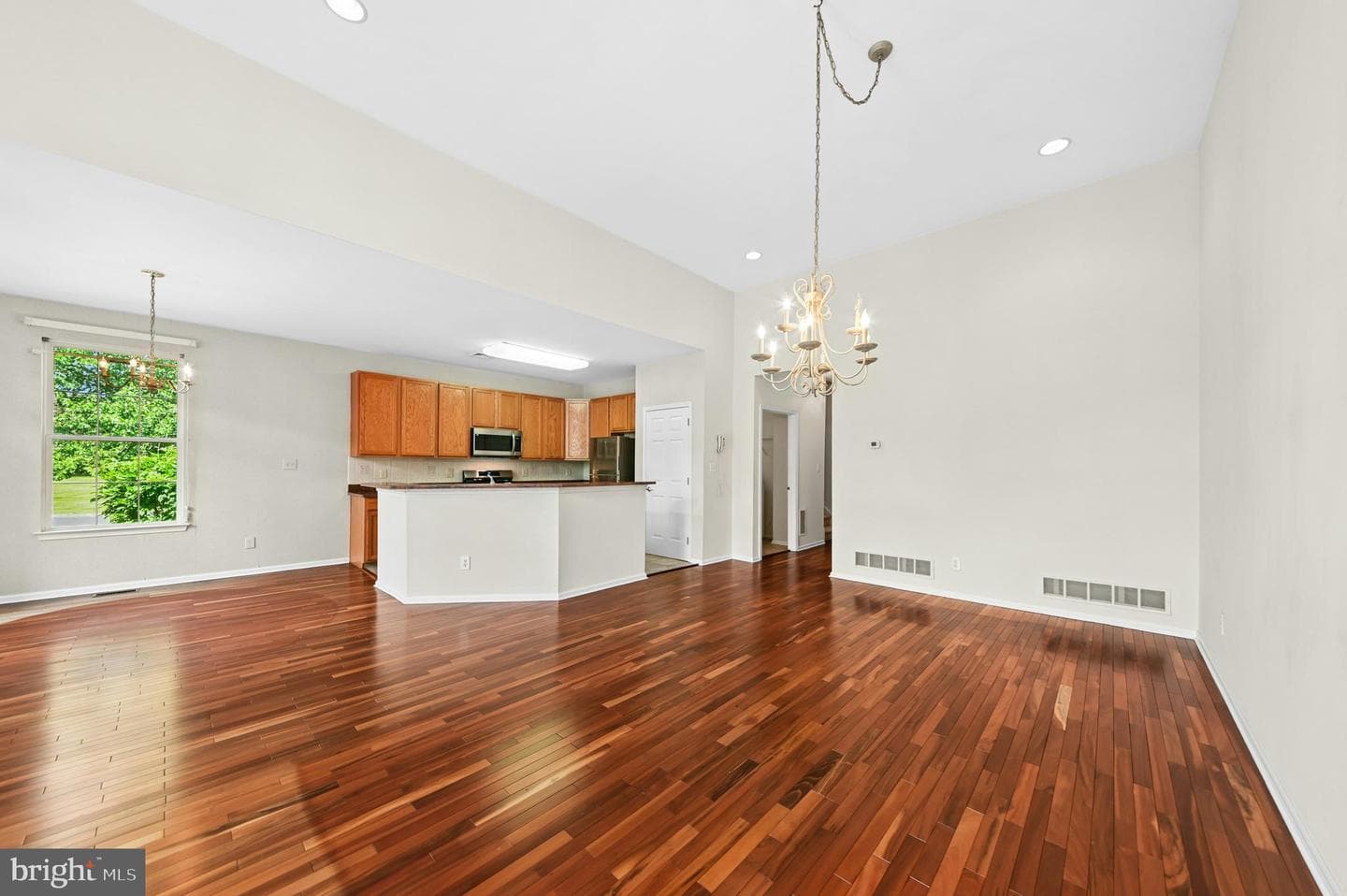 1871 Caryn Drive photo 9