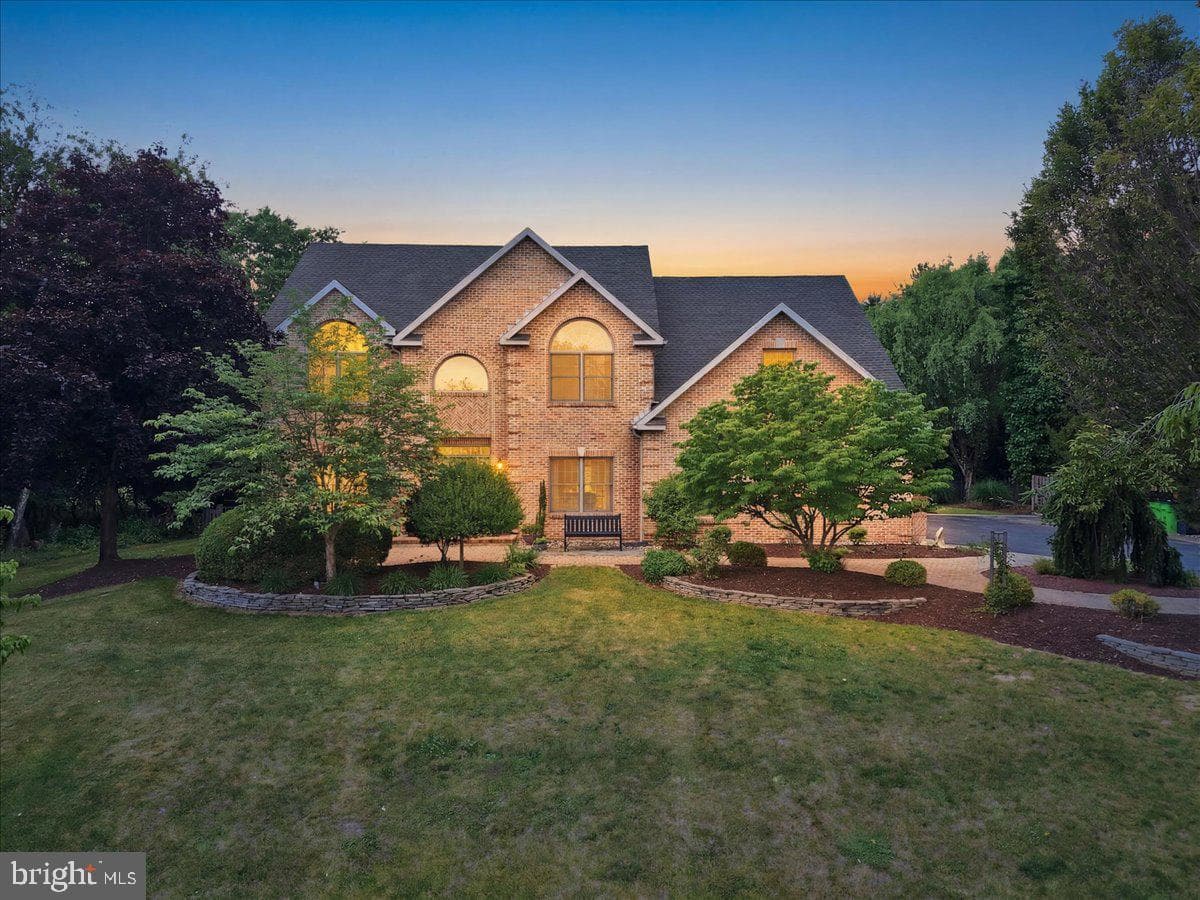831 Colonna Lane photo 1