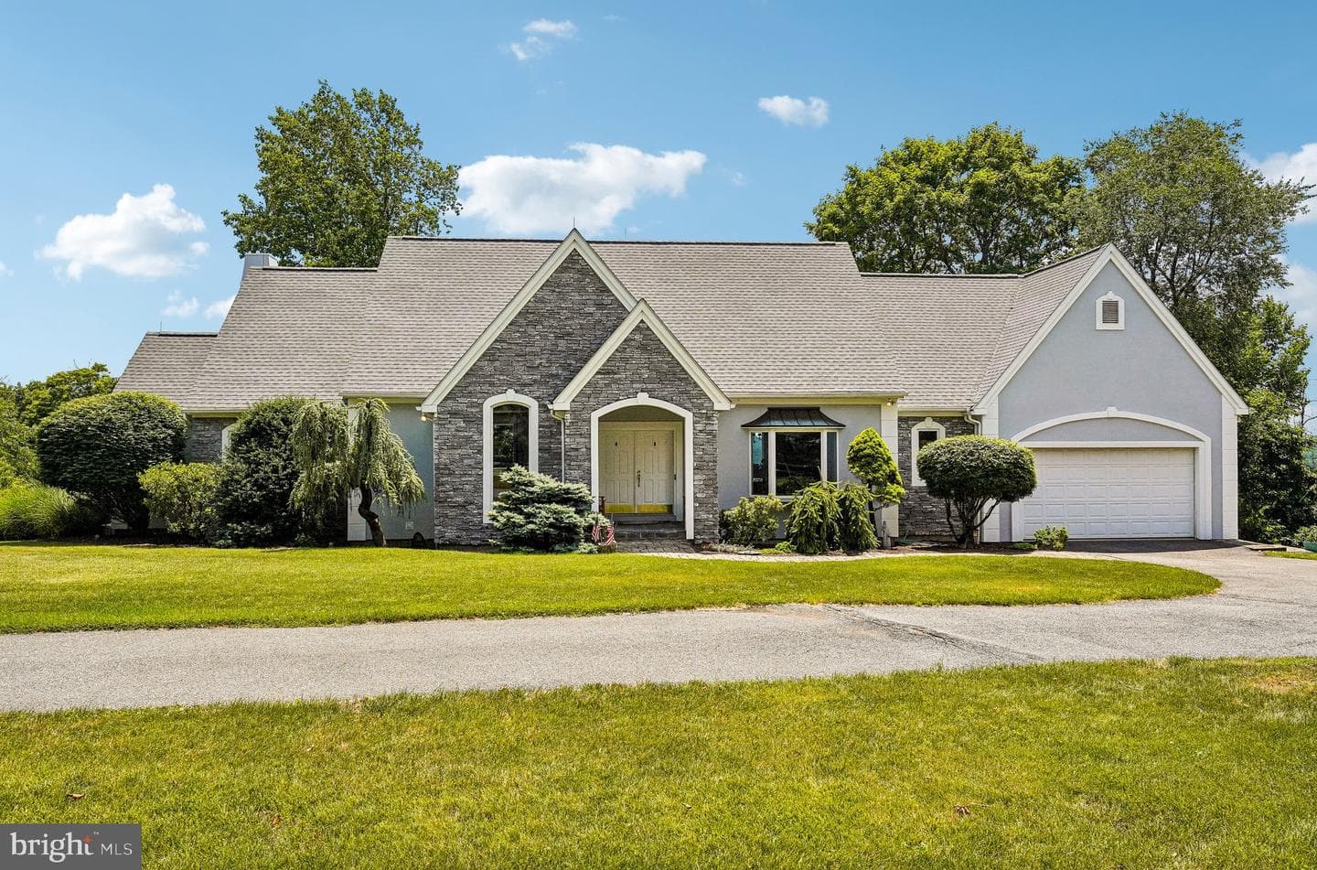 280 Sky Line Drive, Easton