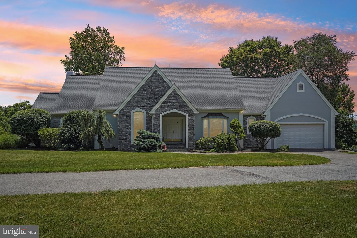 280 Sky Line Drive, Easton