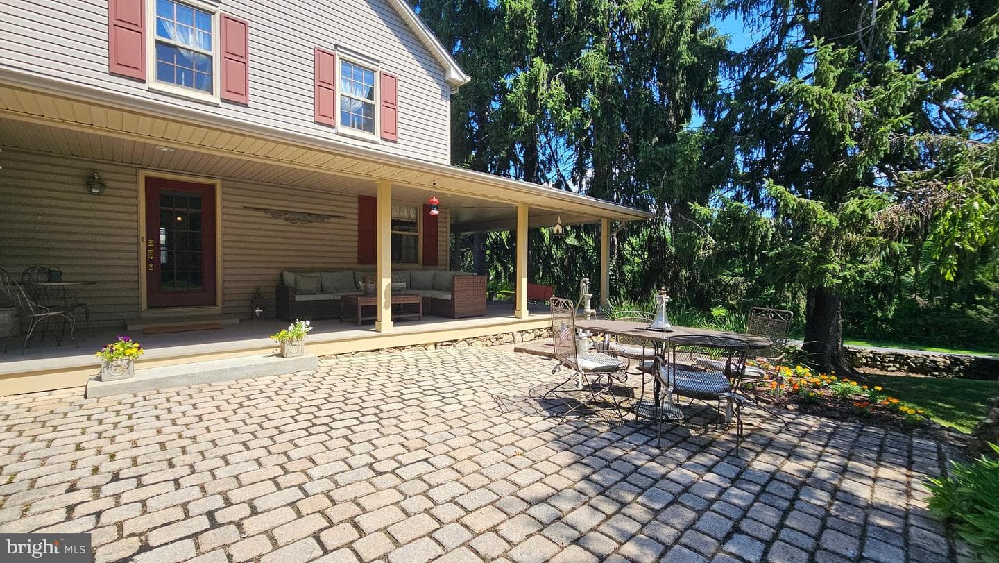 585 Buttermilk Road photo 3