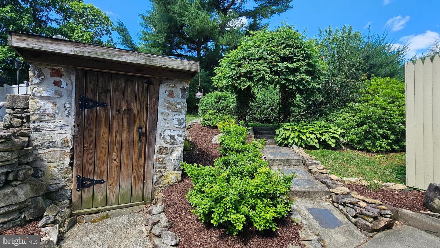 585 Buttermilk Road photo 47