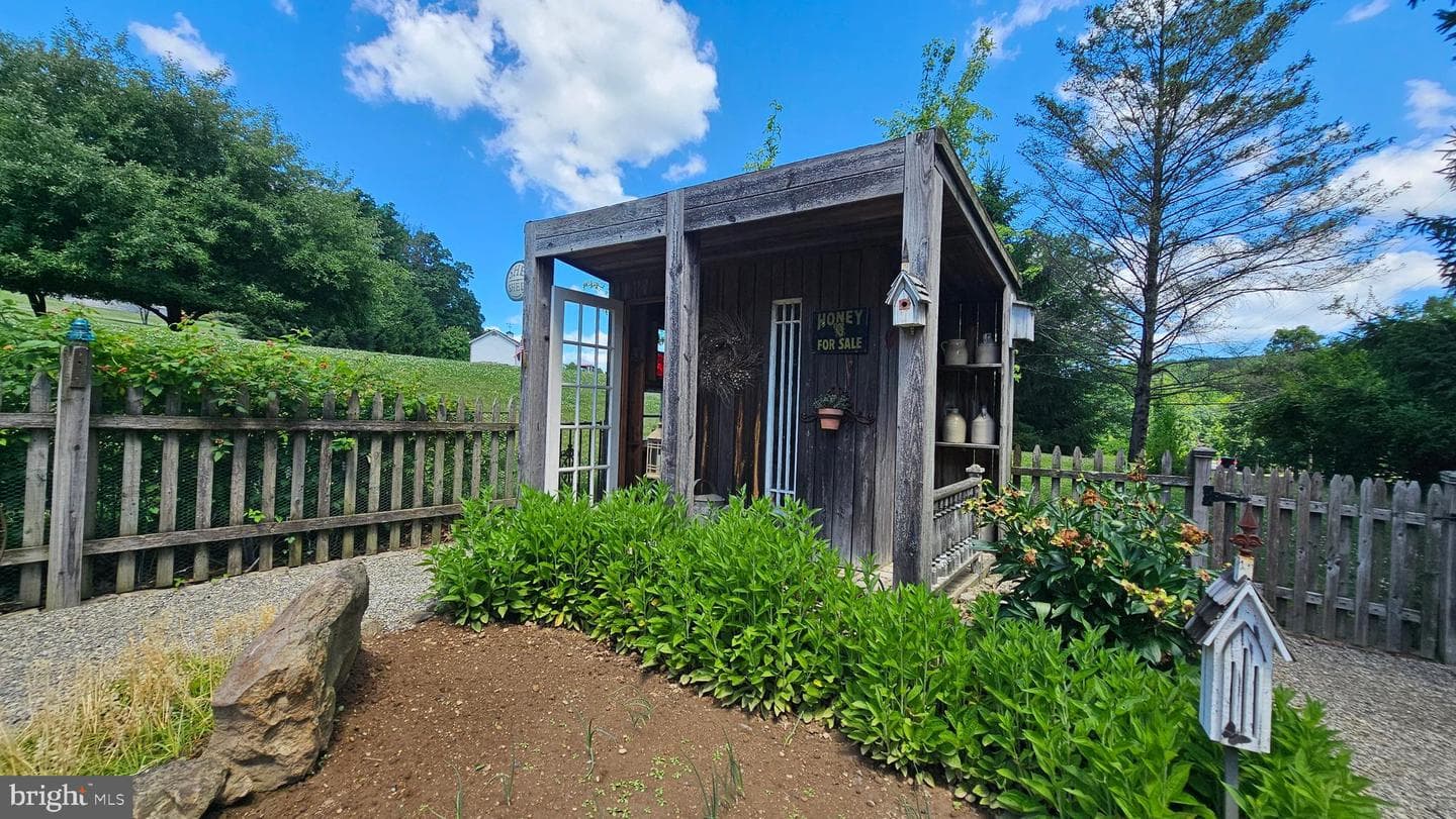 585 Buttermilk Road photo 53