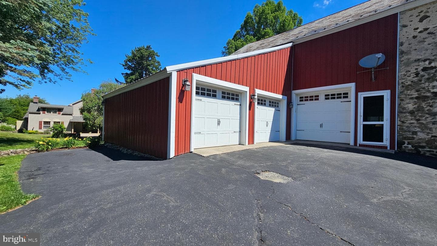585 Buttermilk Road photo 67