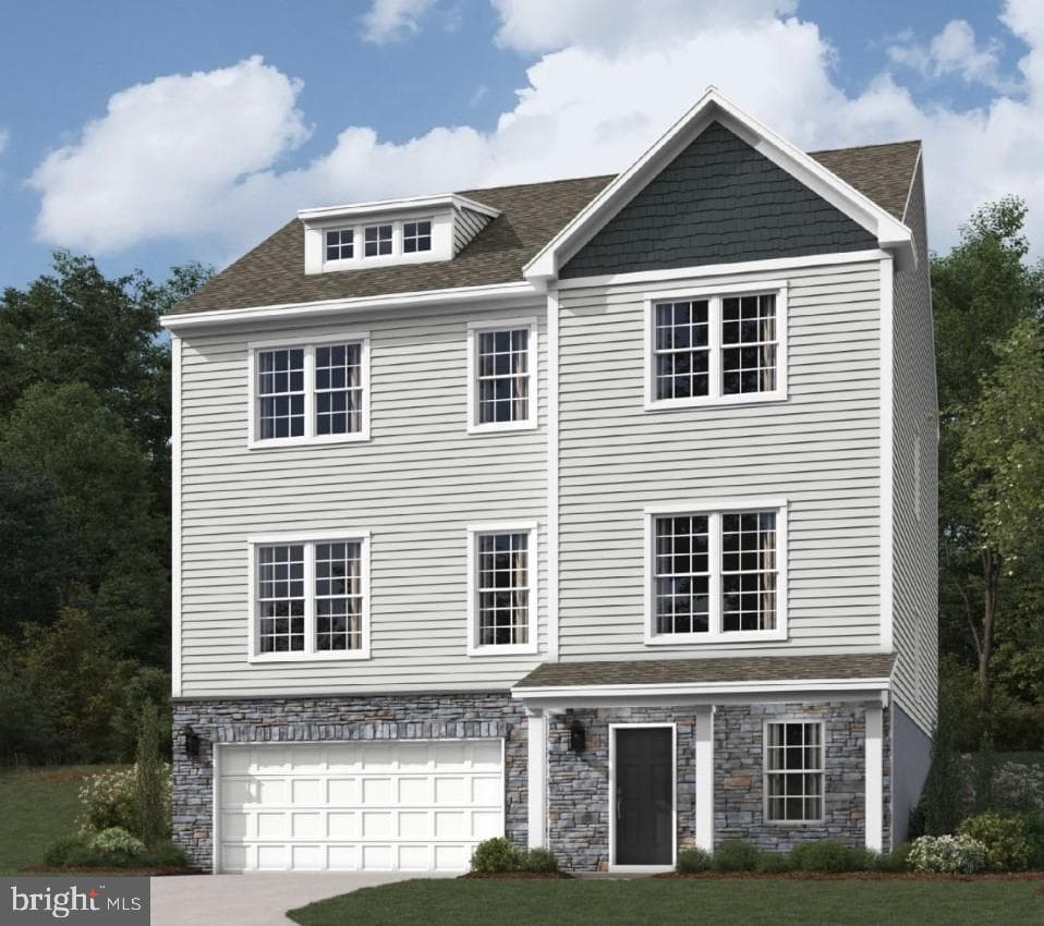 124 Winding Road, Forks Township