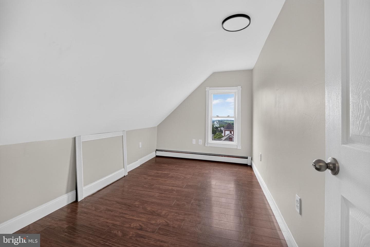 414 W Mountain Avenue photo 22