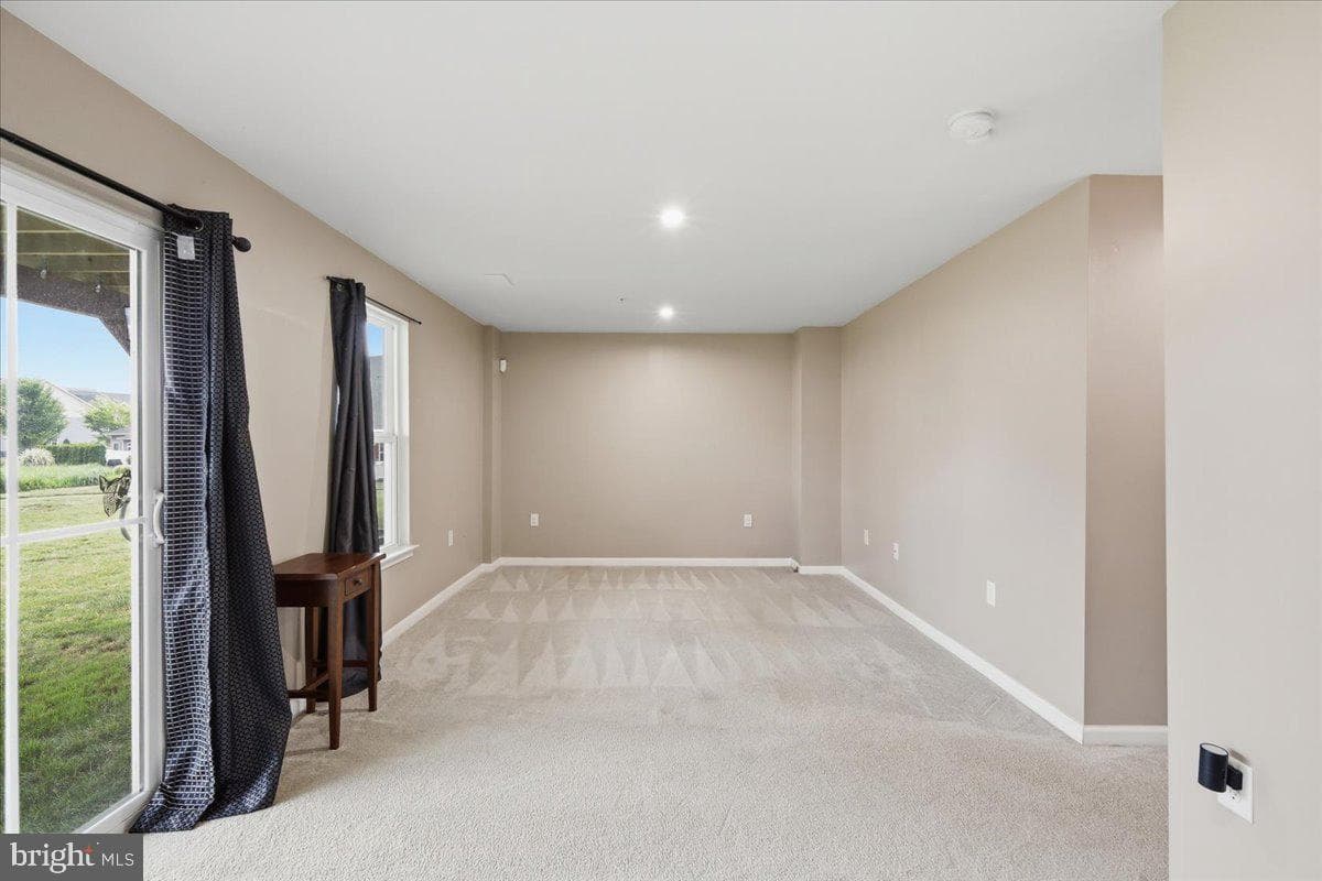 2396 Emanuel Court photo 30