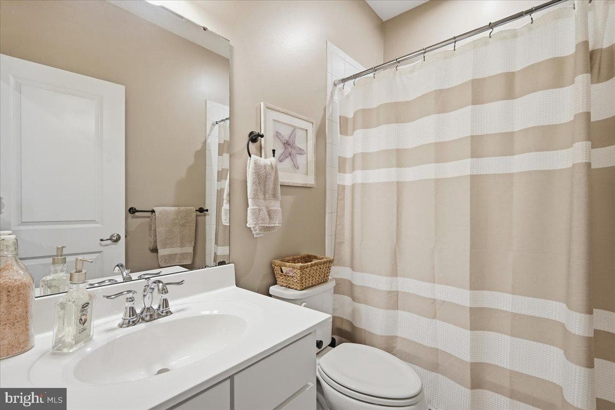 2396 Emanuel Court photo 40