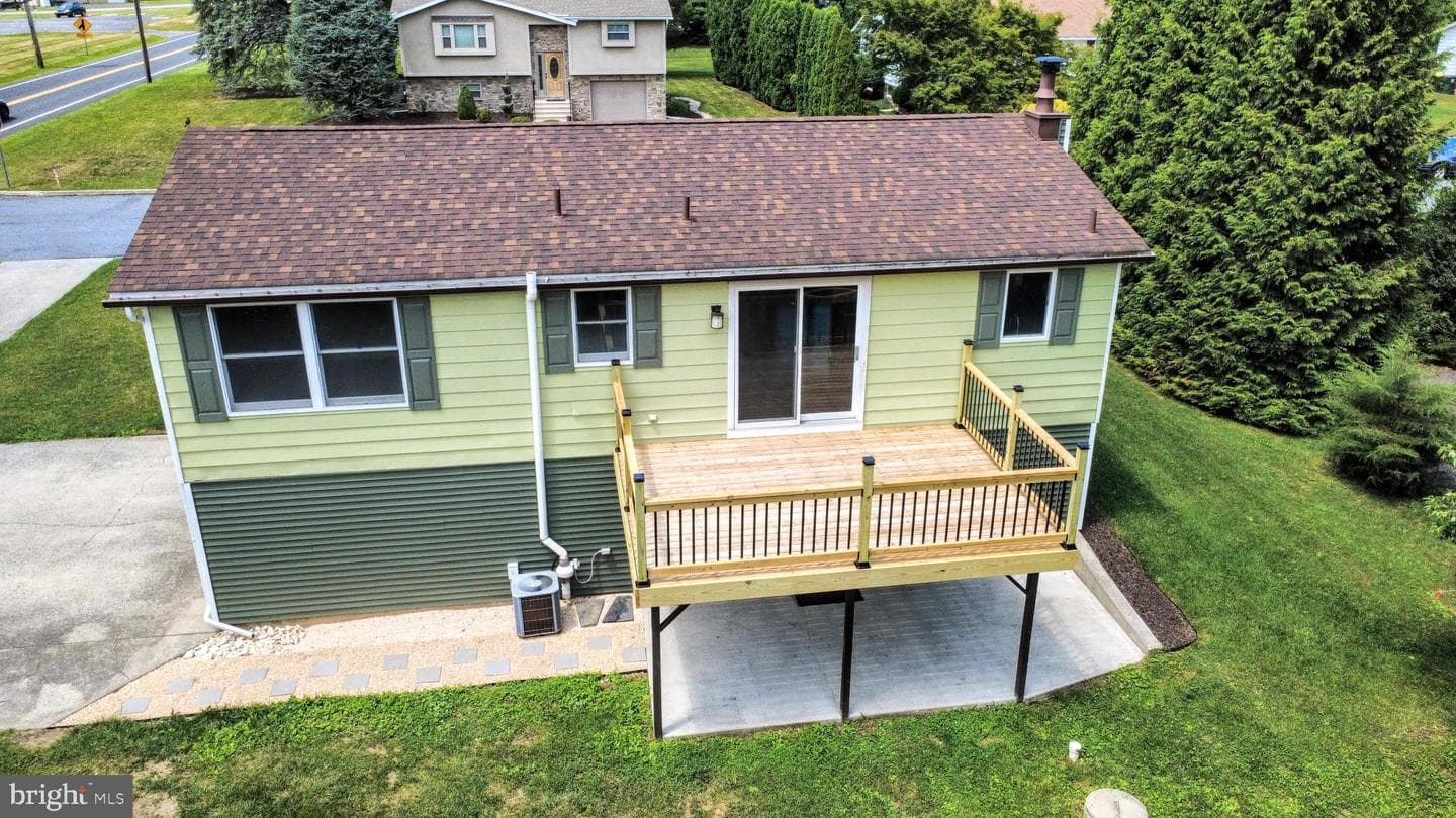 8612 Beatrice Lane photo 5