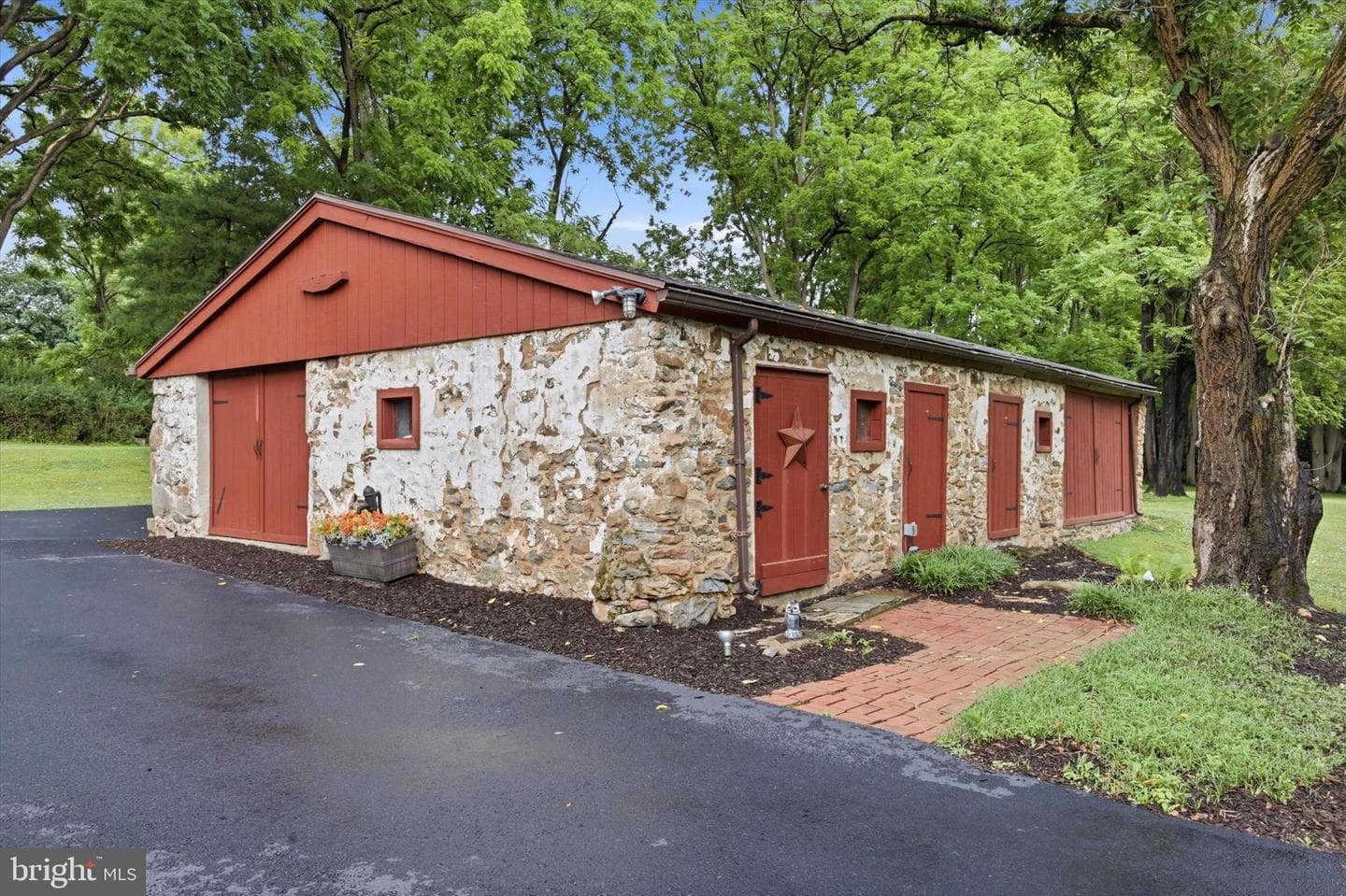 2505 Black River Road photo 6