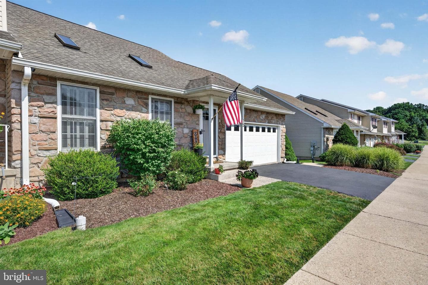 15 Monmouth Court photo 5