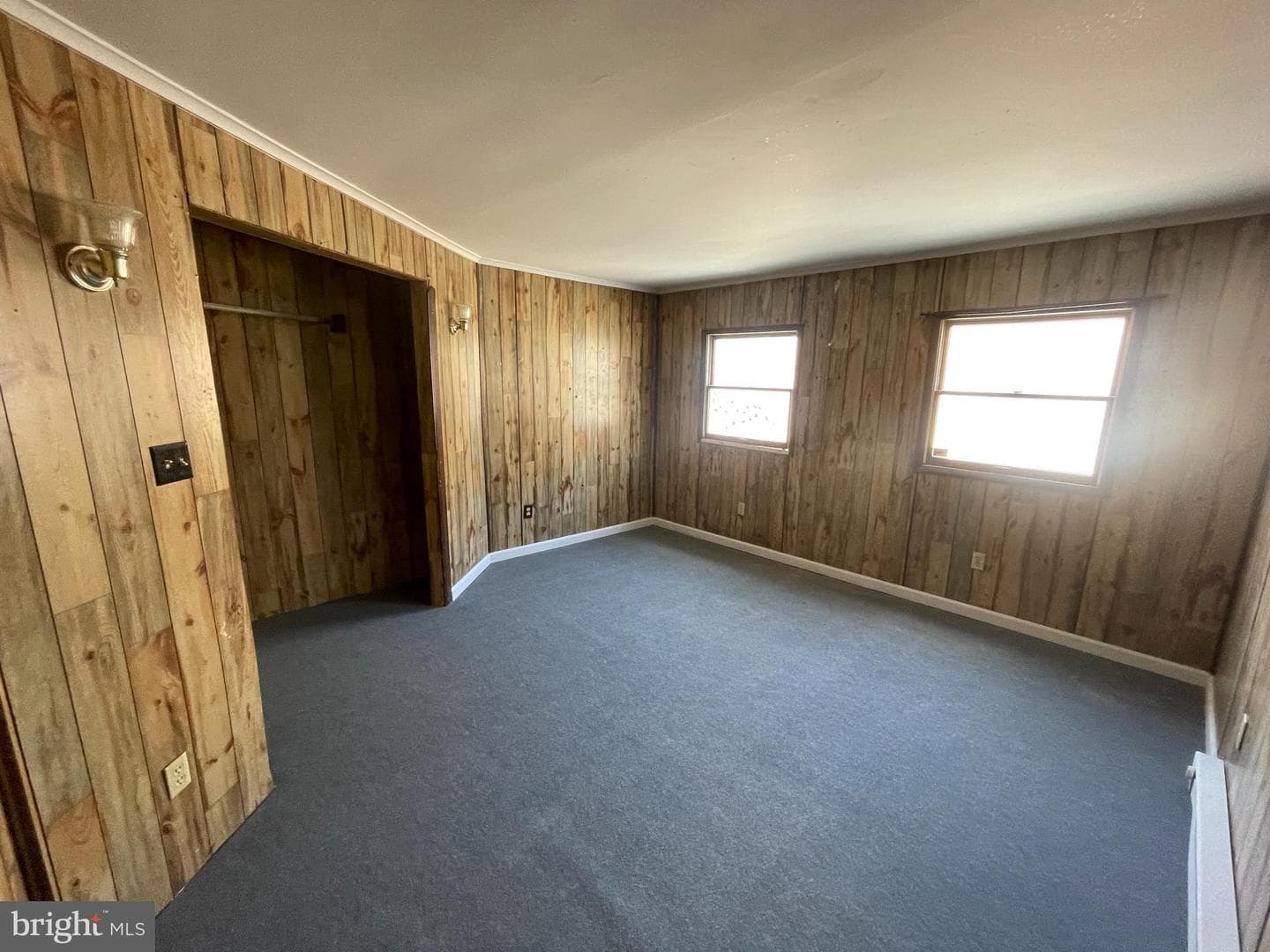 722 E Race Street photo 3