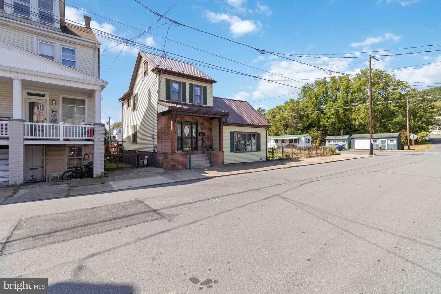 326 N Maple Street photo 3
