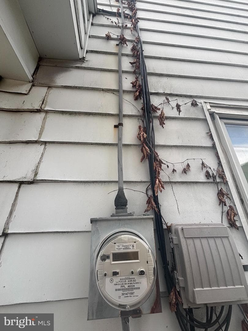 4617 Upper Road photo 10