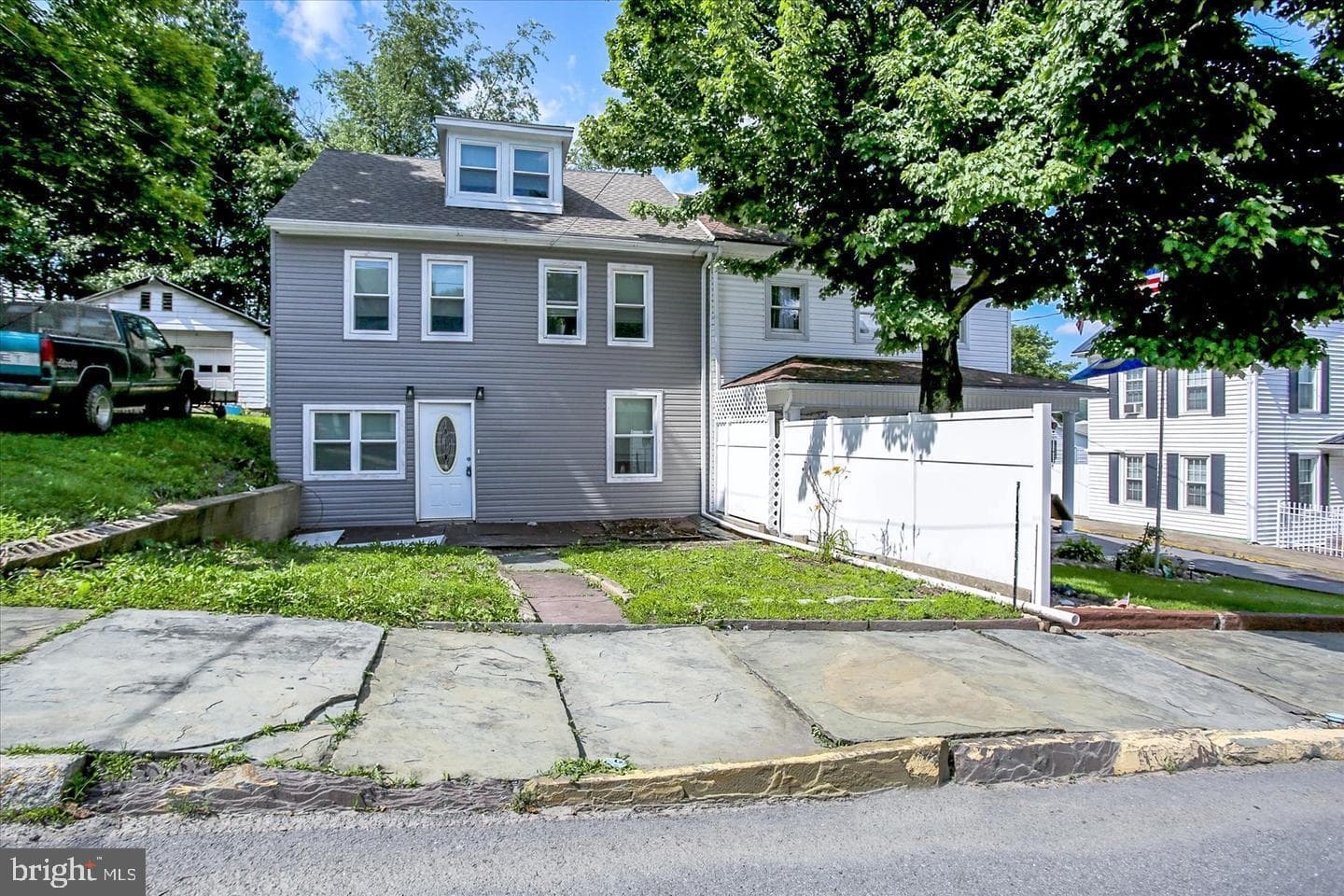 829-831 W Pine Street, Coal Township