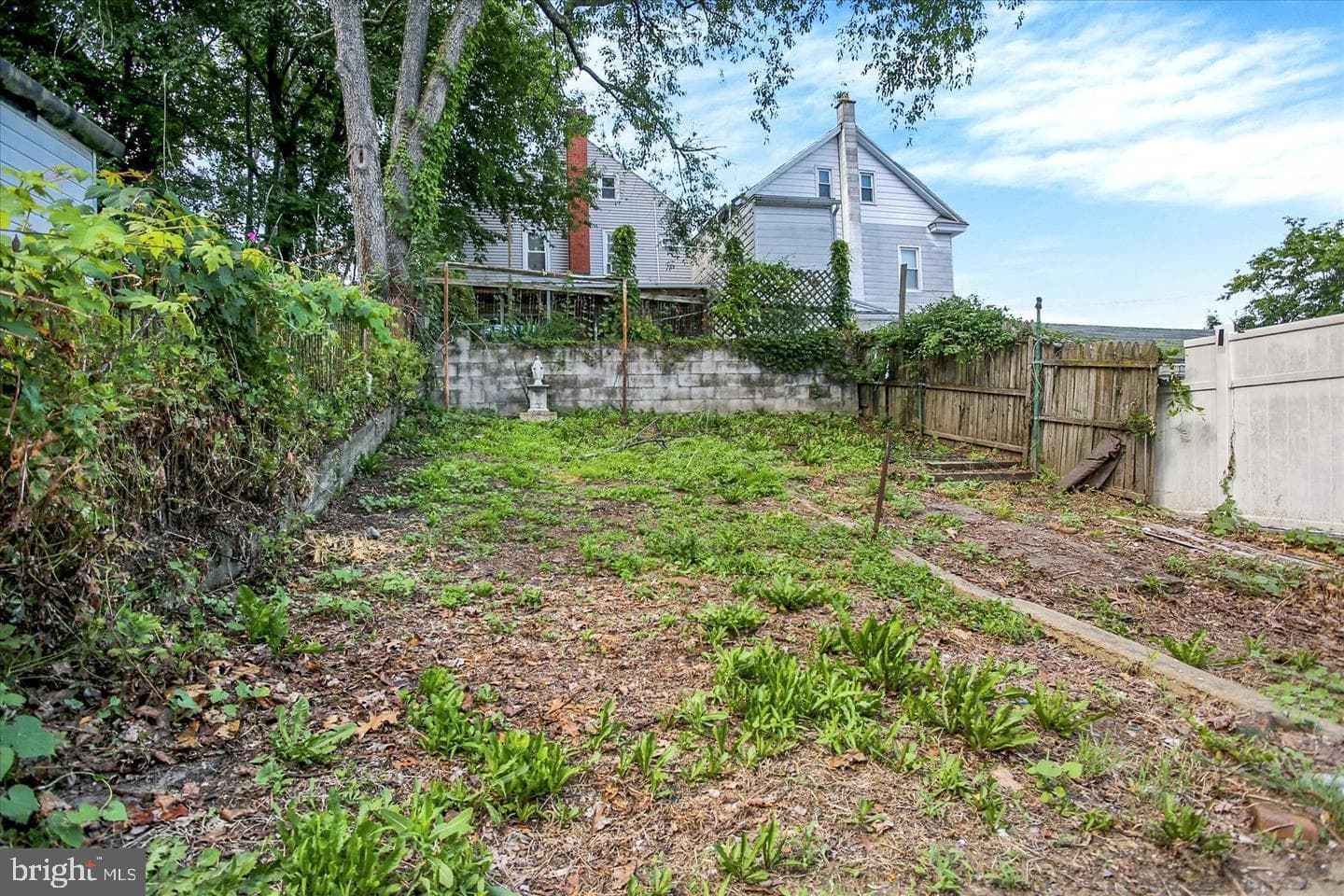 829-831 W Pine Street photo 23