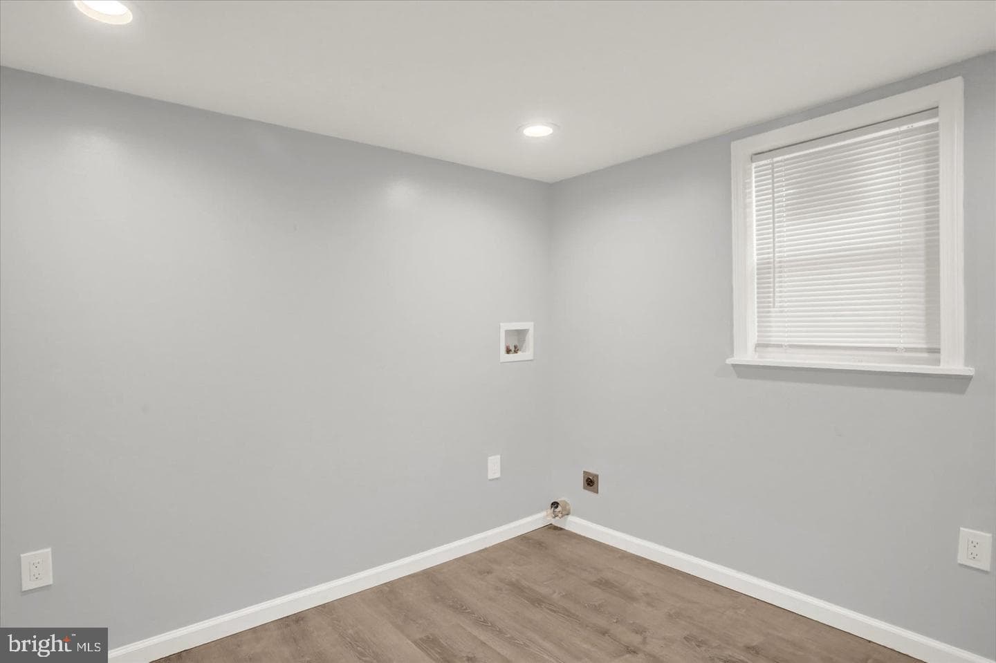 829-831 W Pine Street photo 8