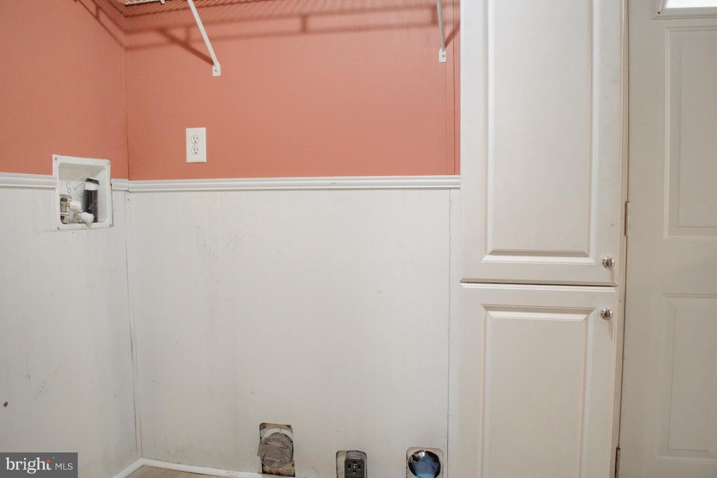 129 Saylor Street W photo 13