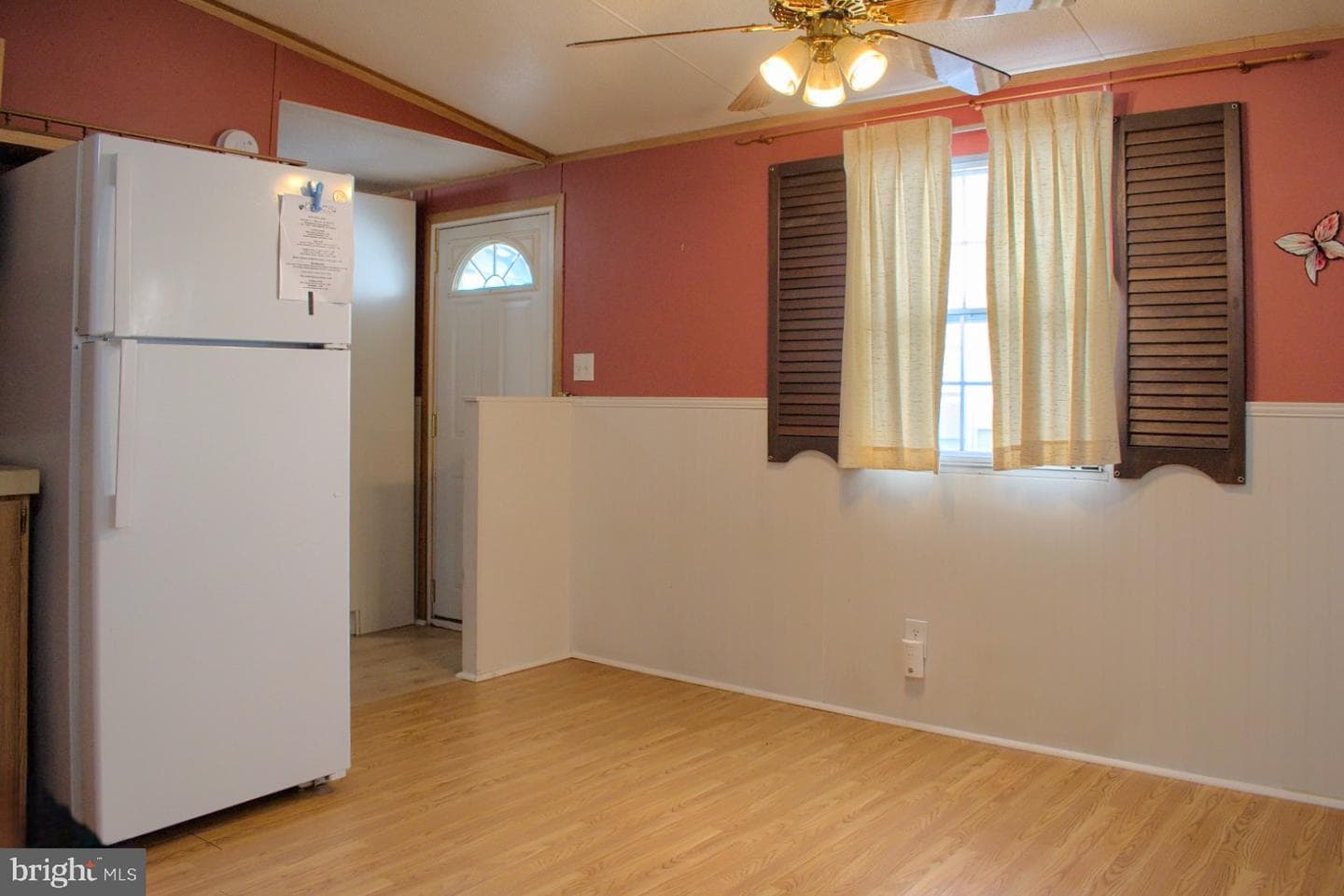 129 Saylor Street W photo 7