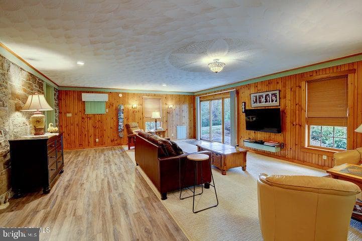 159 Harveys Lane photo 19