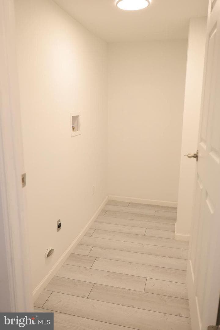 903 W Spruce Street photo 17