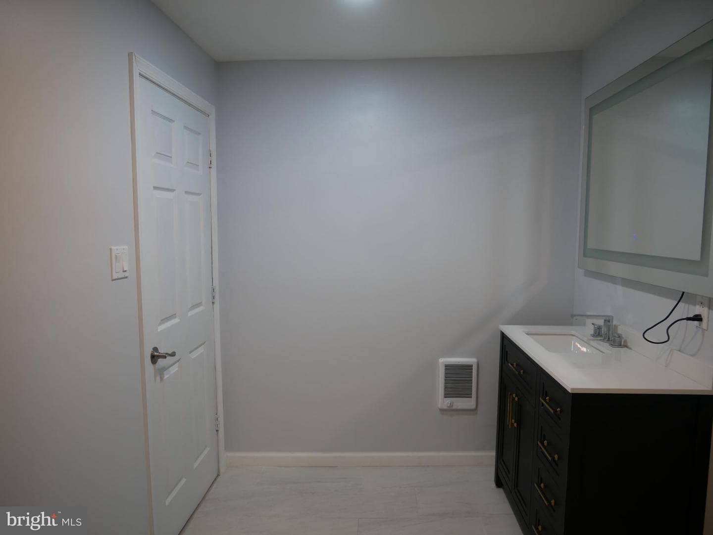 903 W Spruce Street photo 28