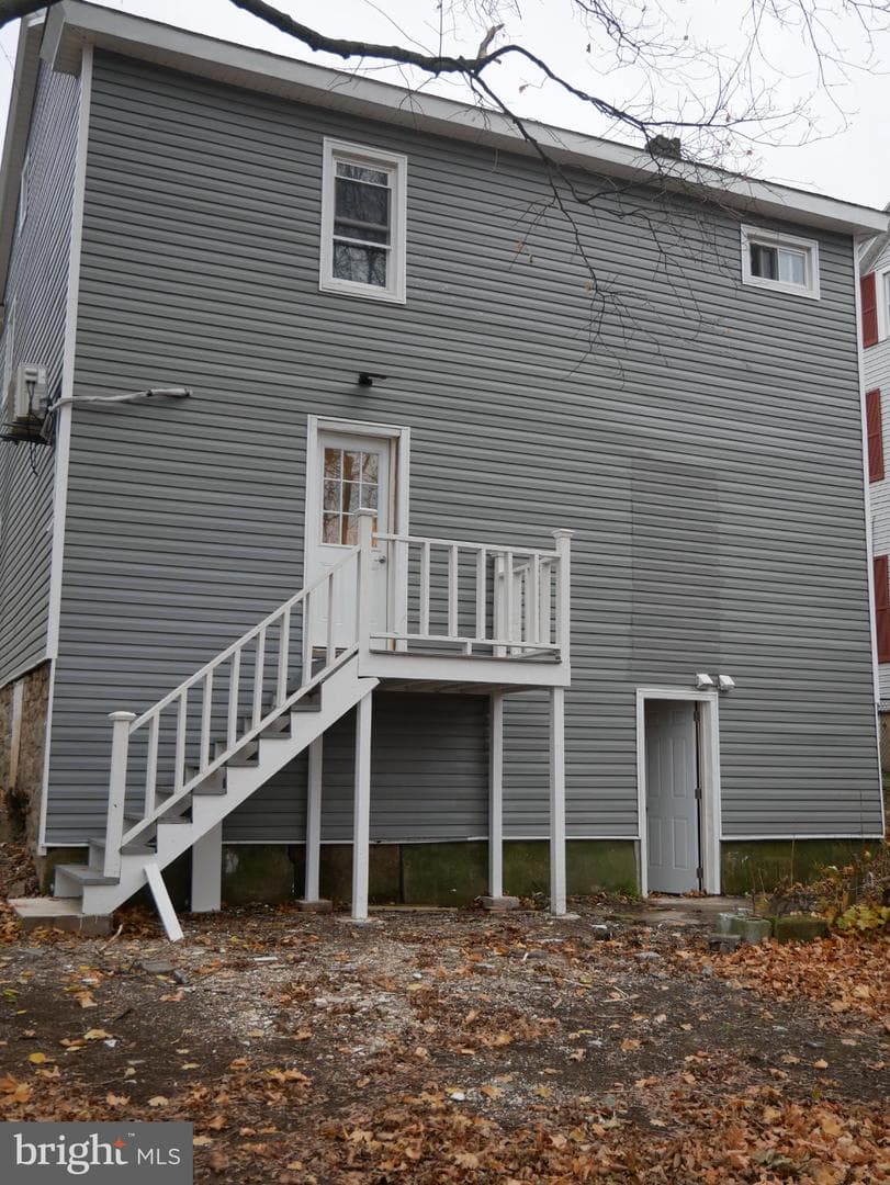 903 W Spruce Street photo 35