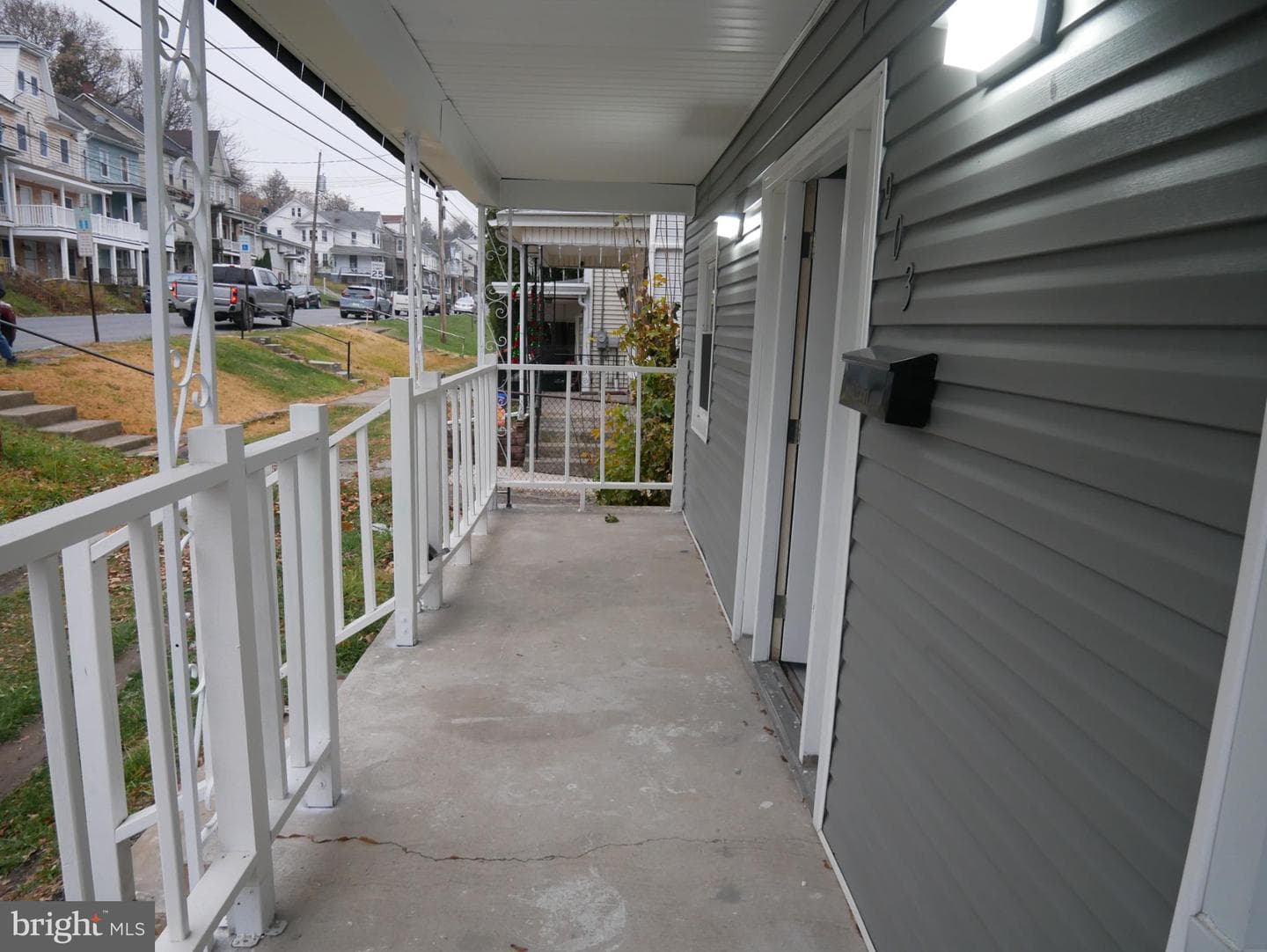 903 W Spruce Street photo 5
