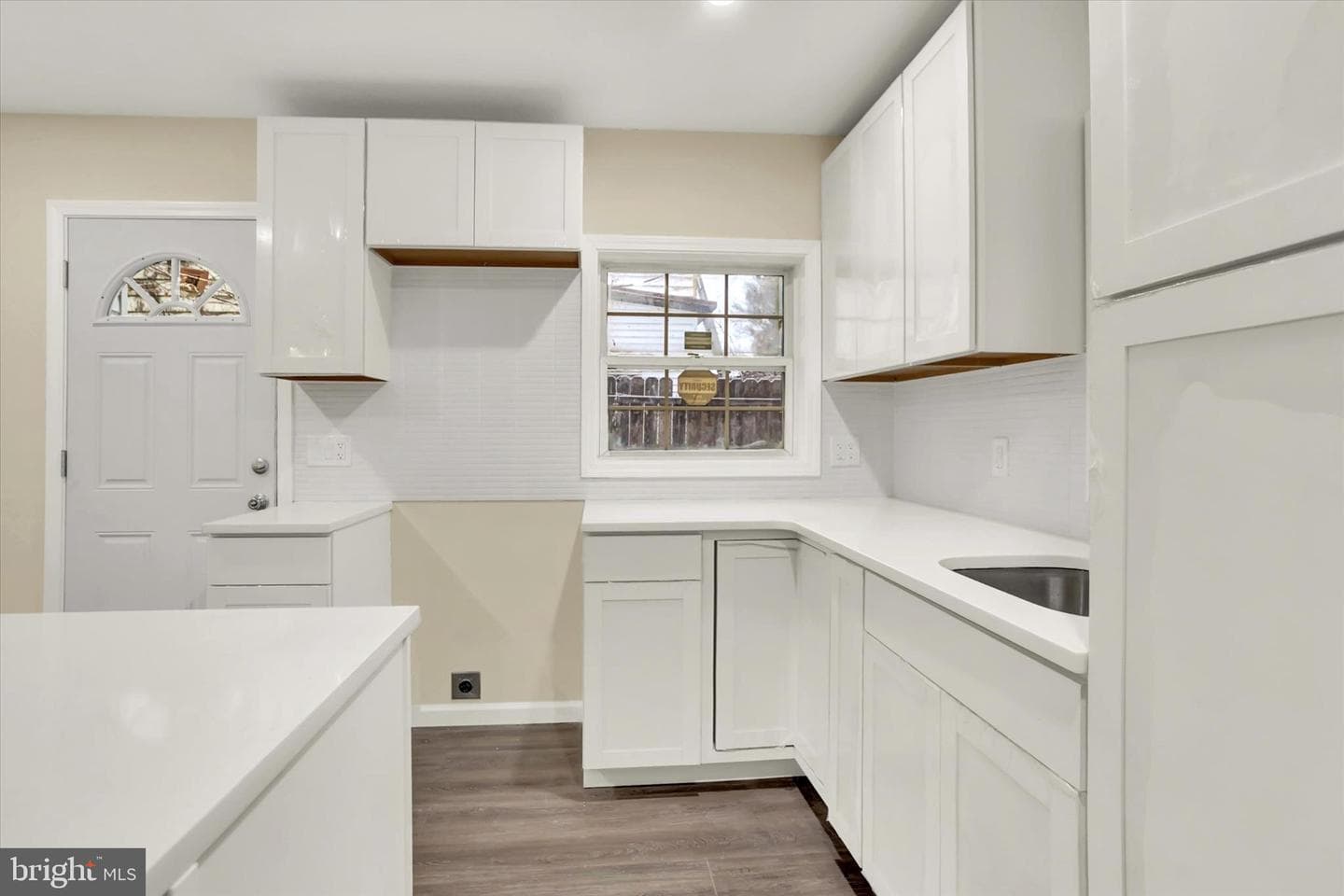 1228 Pulaski Avenue photo 18
