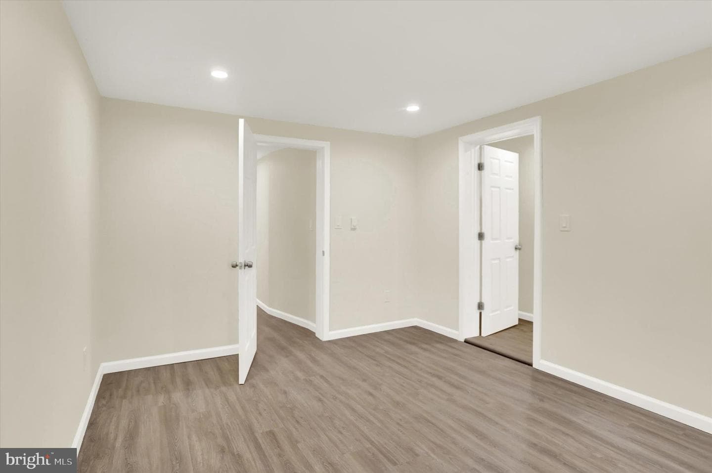 1228 Pulaski Avenue photo 26