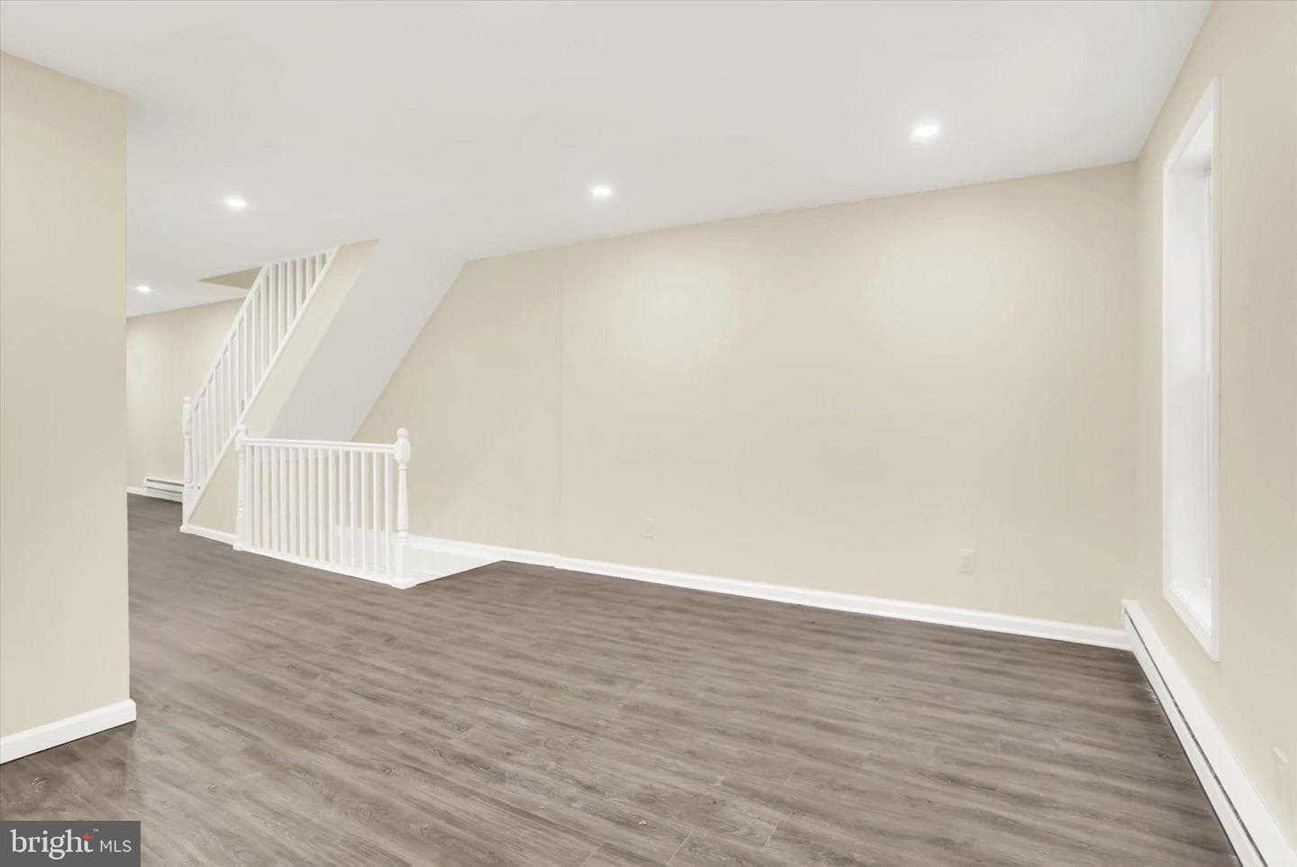 1228 Pulaski Avenue photo 9