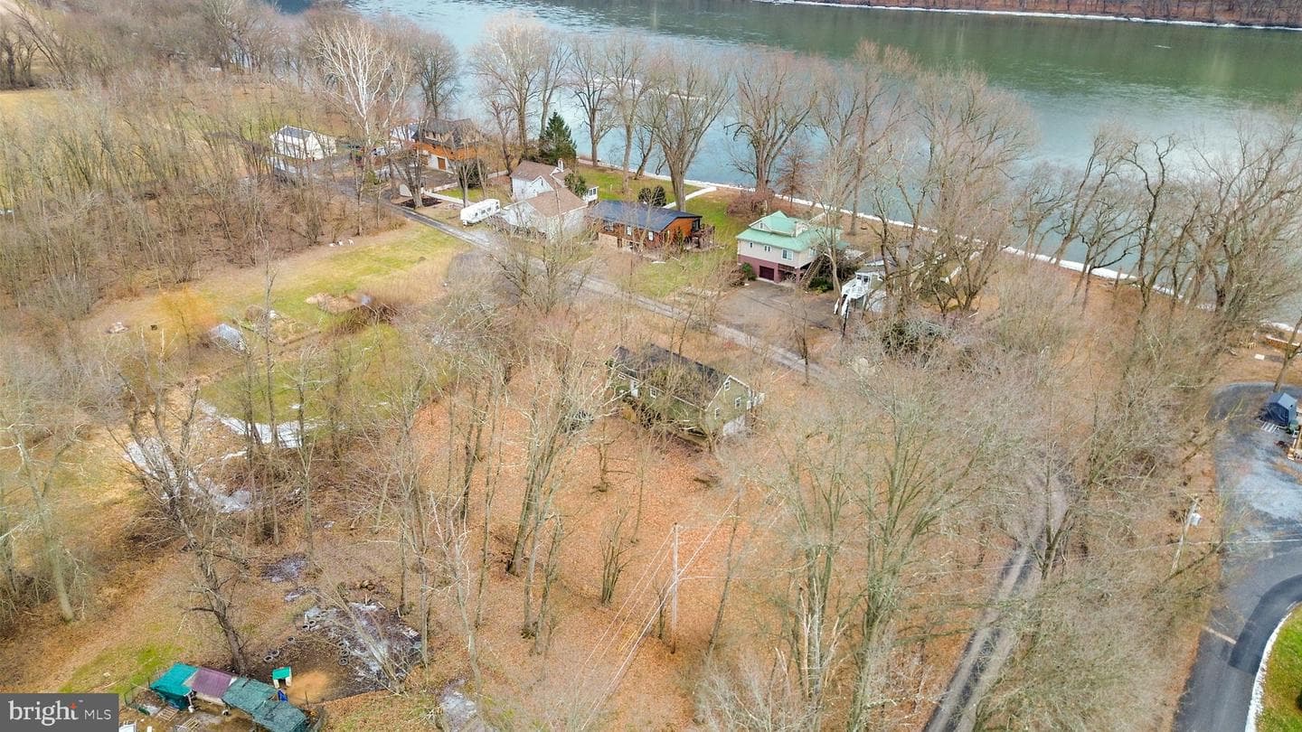 273 Shady Lane photo 11