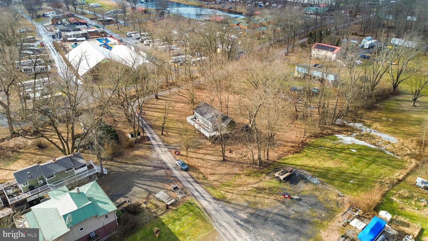 273 Shady Lane photo 9