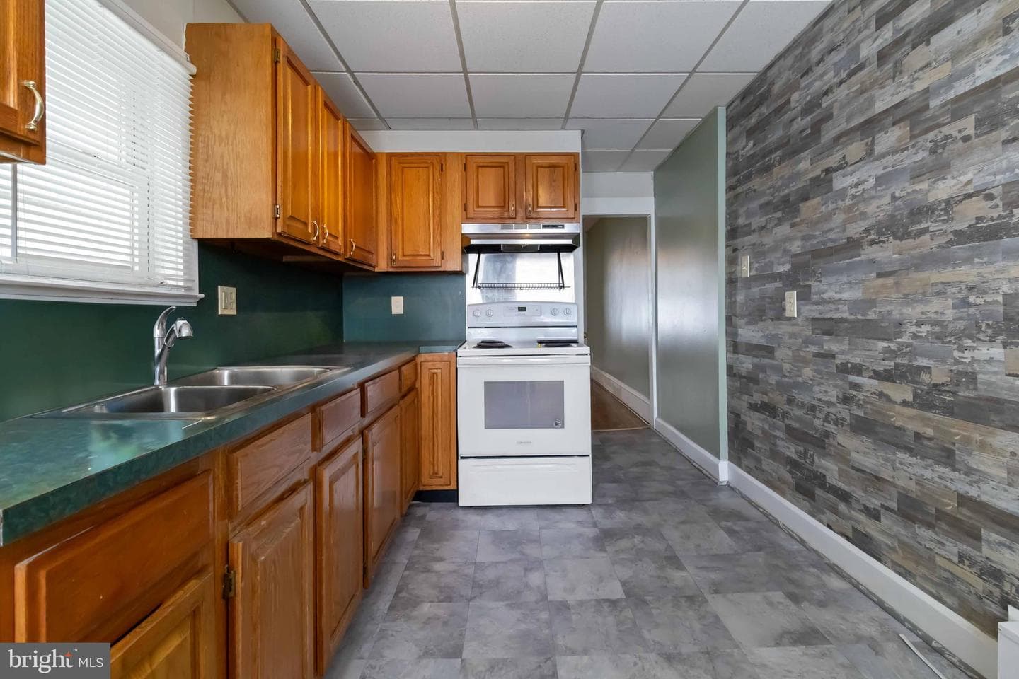 553 N 2nd Street photo 12