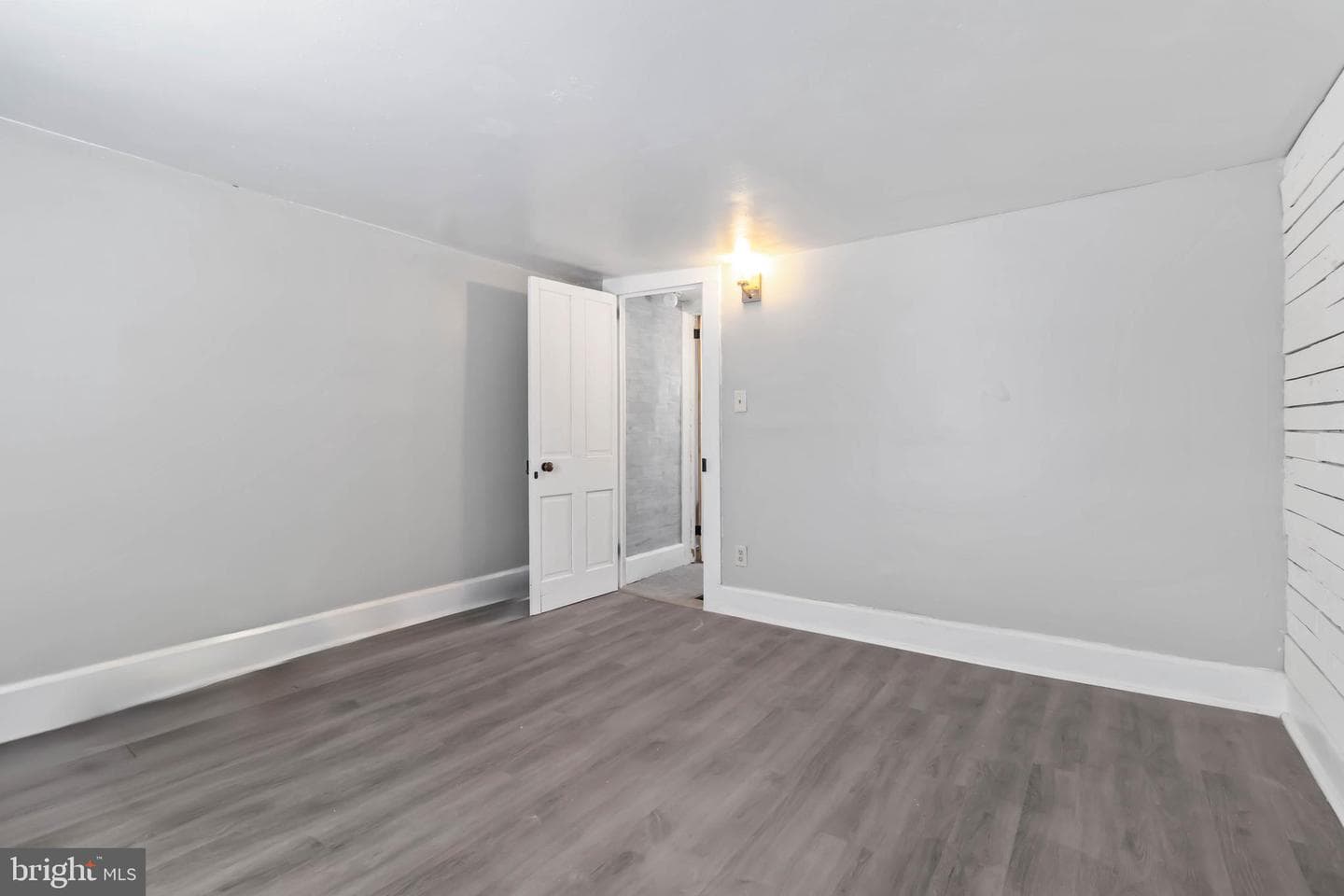 553 N 2nd Street photo 19