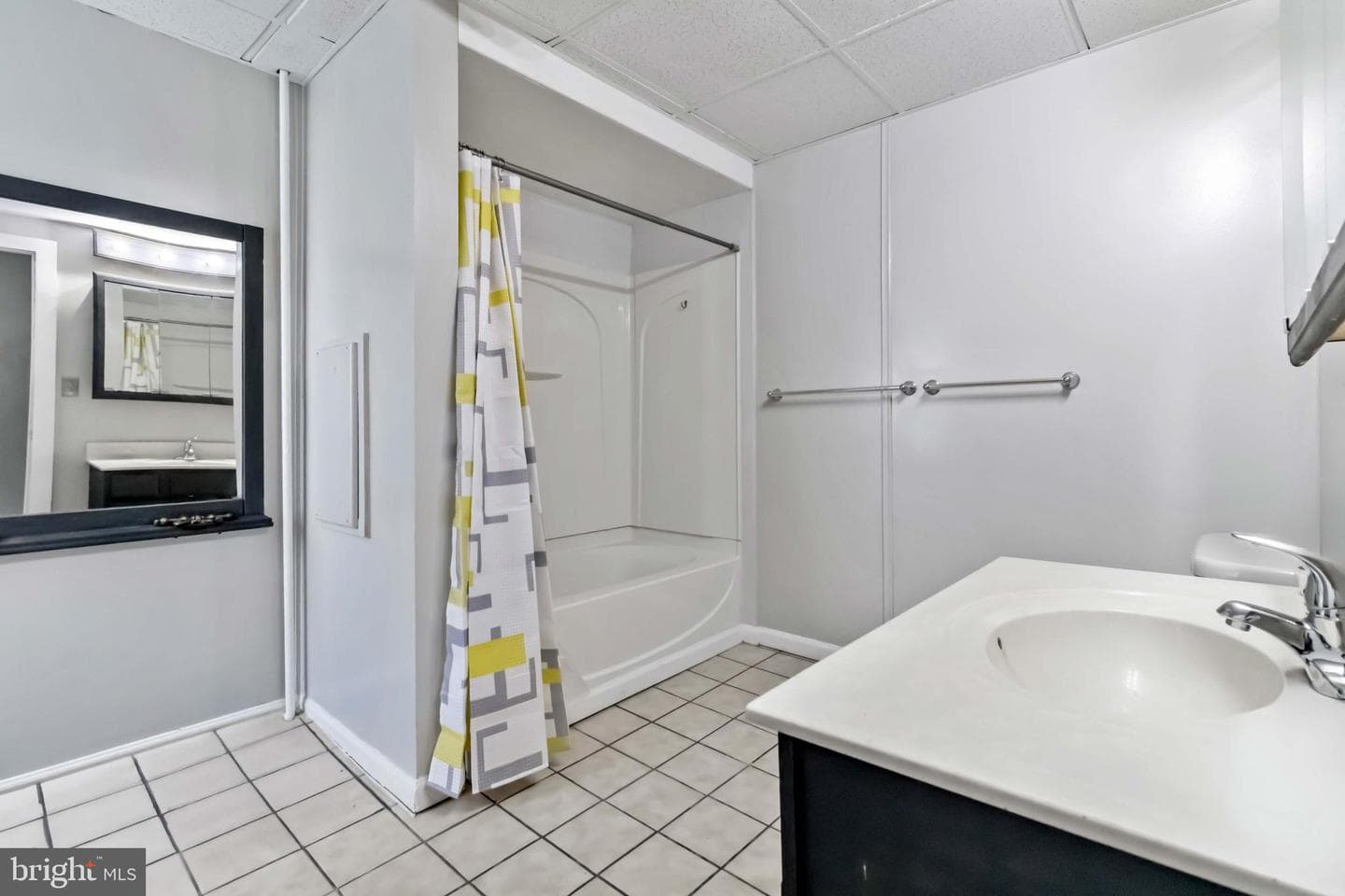 553 N 2nd Street photo 22
