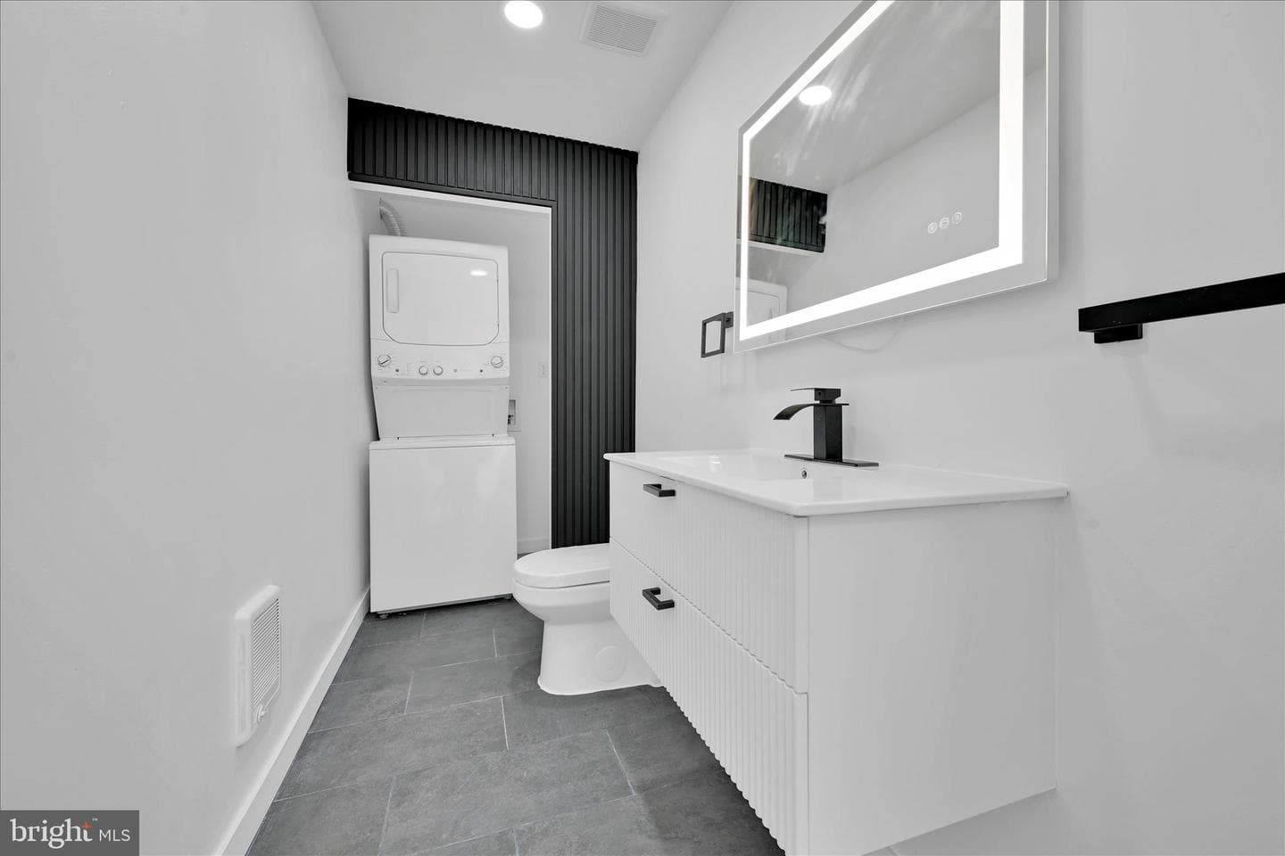 317 E Melrose Street photo 14